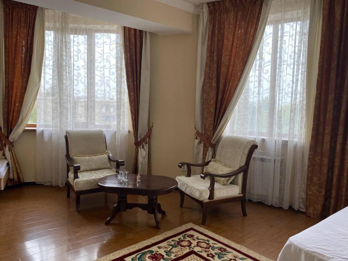 King House Hotel Bishkek Exterior foto