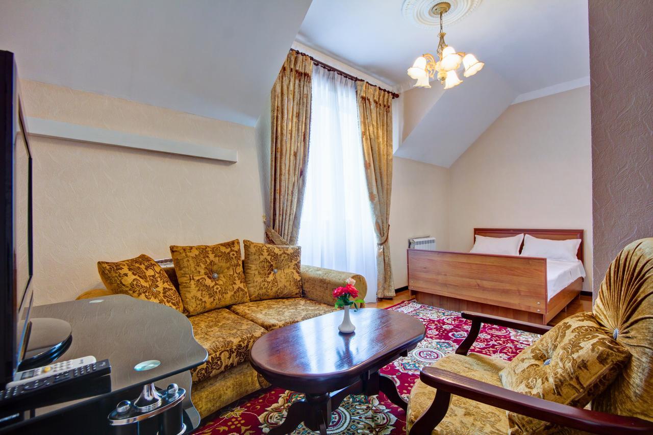 King House Hotel Bishkek Exterior foto