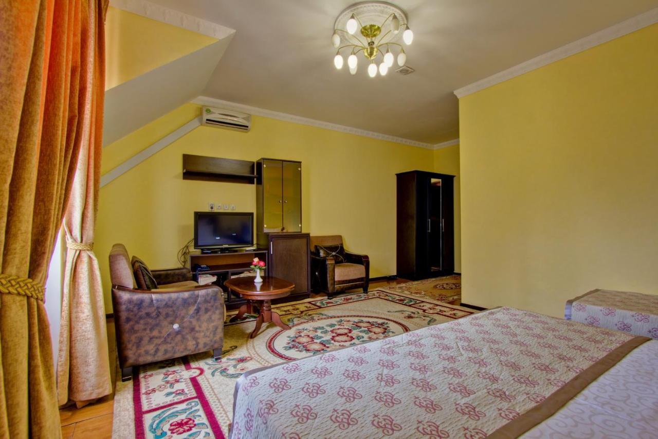King House Hotel Bishkek Exterior foto