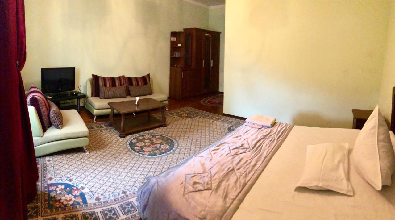 King House Hotel Bishkek Exterior foto